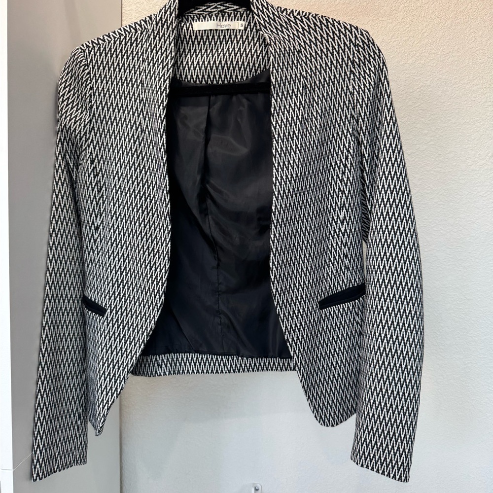 Women's Black and White Blazer